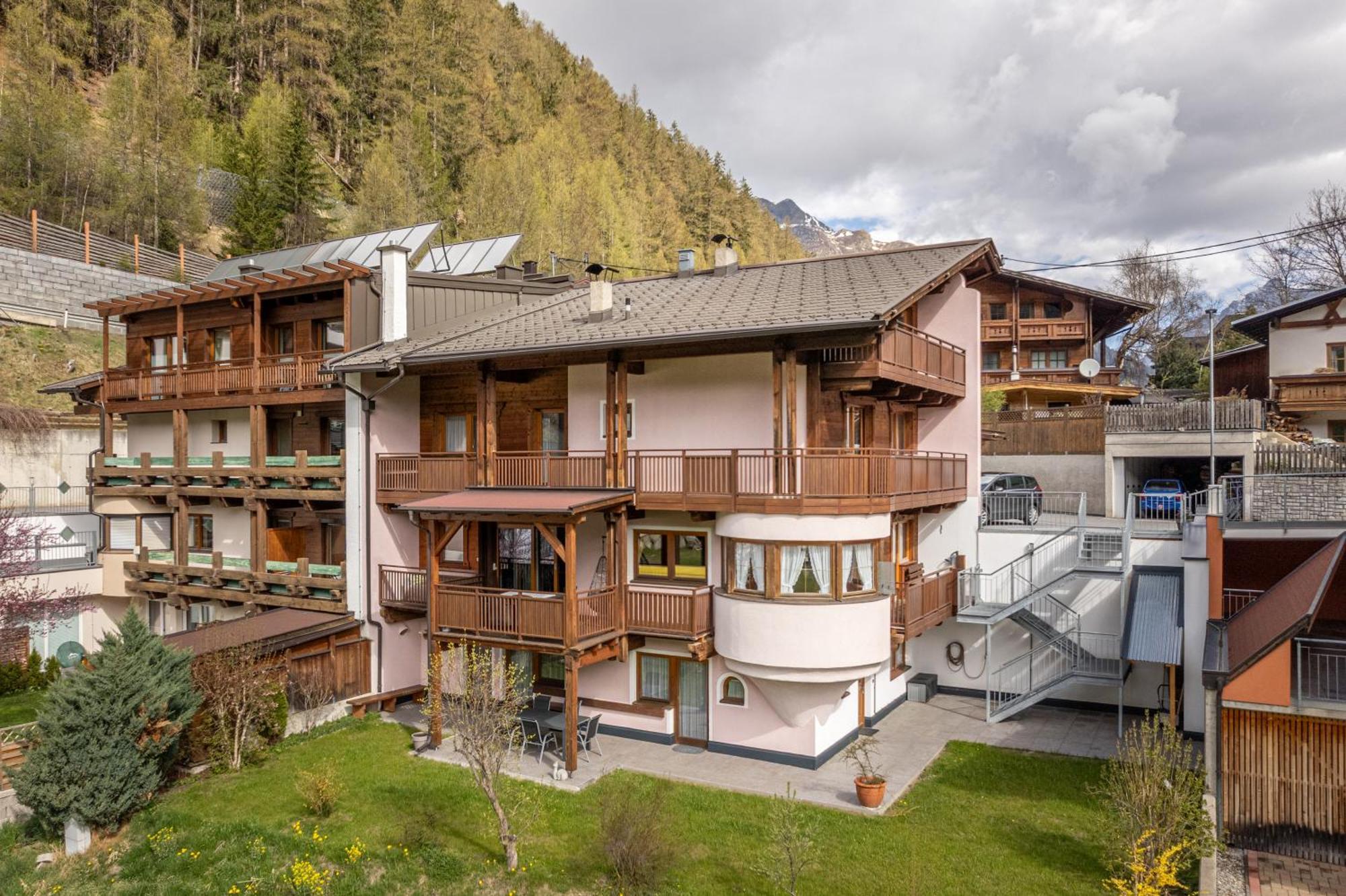 Gaestehaus Raphaela Sölden Exterior foto